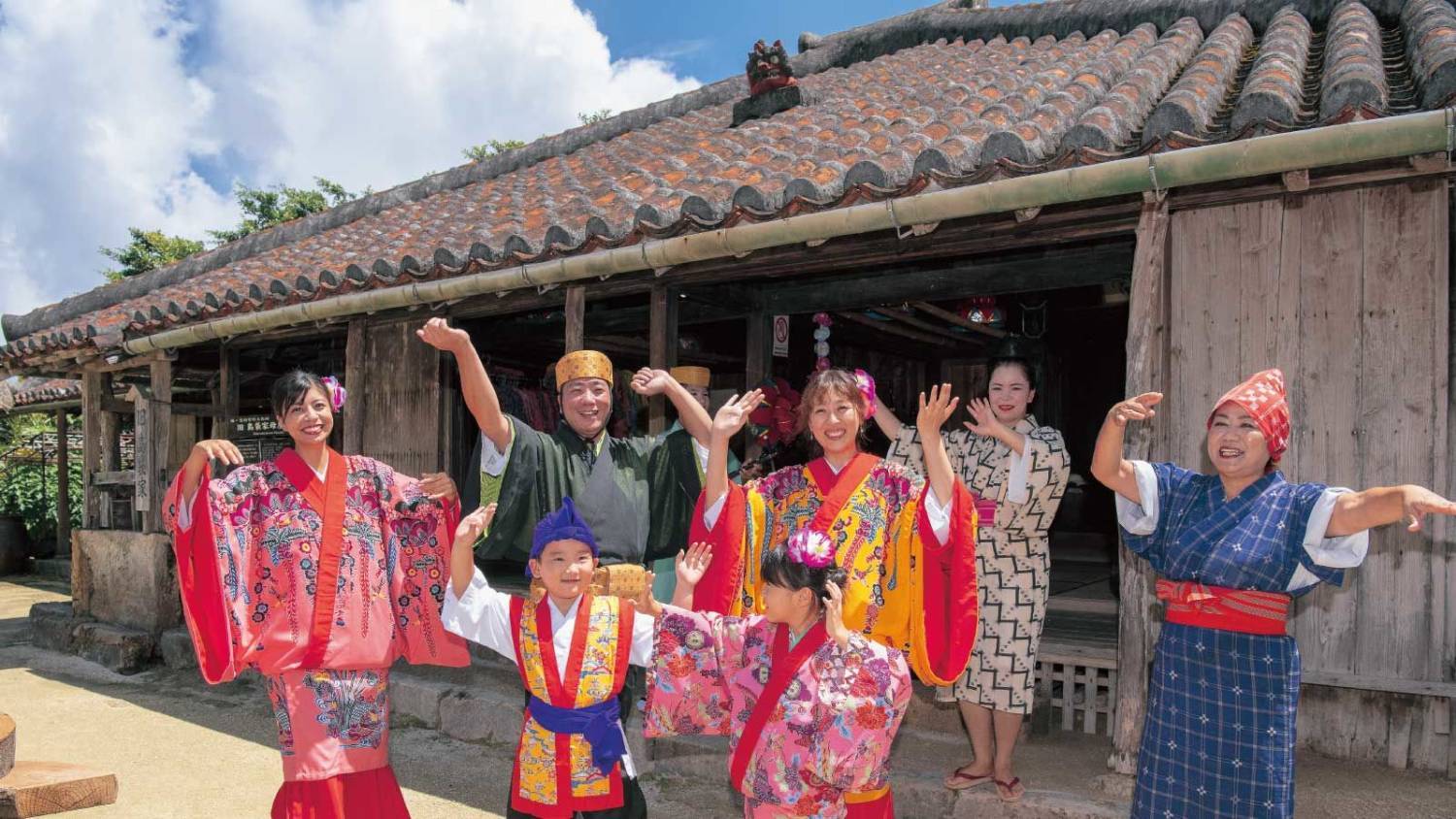 美之島觀光巴士一日遊（Ａ路線）｜美麗海水族館、御菓子御殿、萬座毛、琉球村、星野集團Banta Cafe